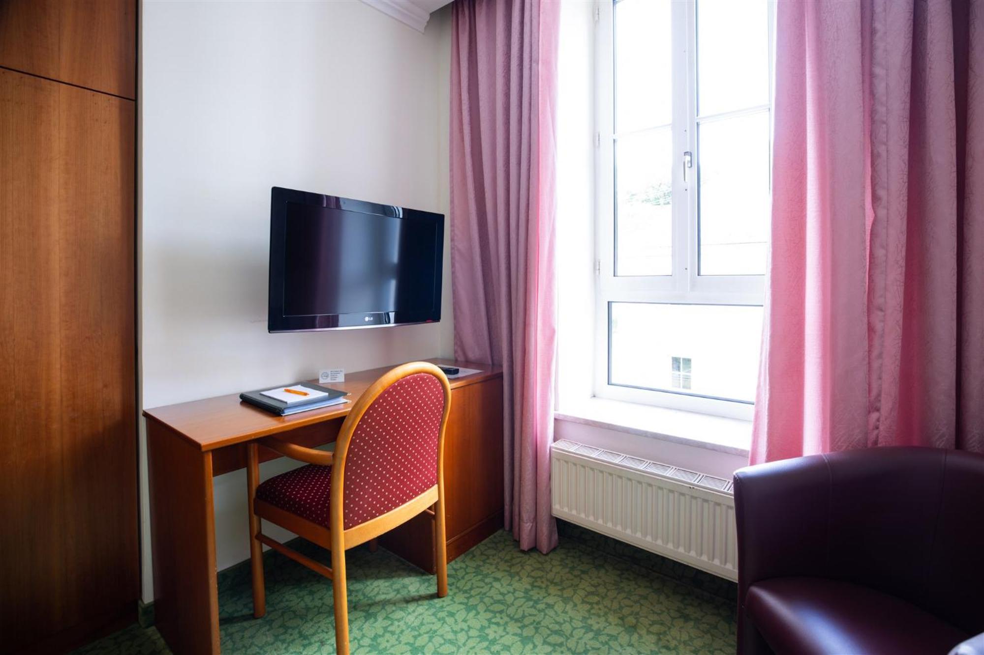 Kurhaus Dr. Petershofer Hotel Wolfsegg am Hausruck Kültér fotó