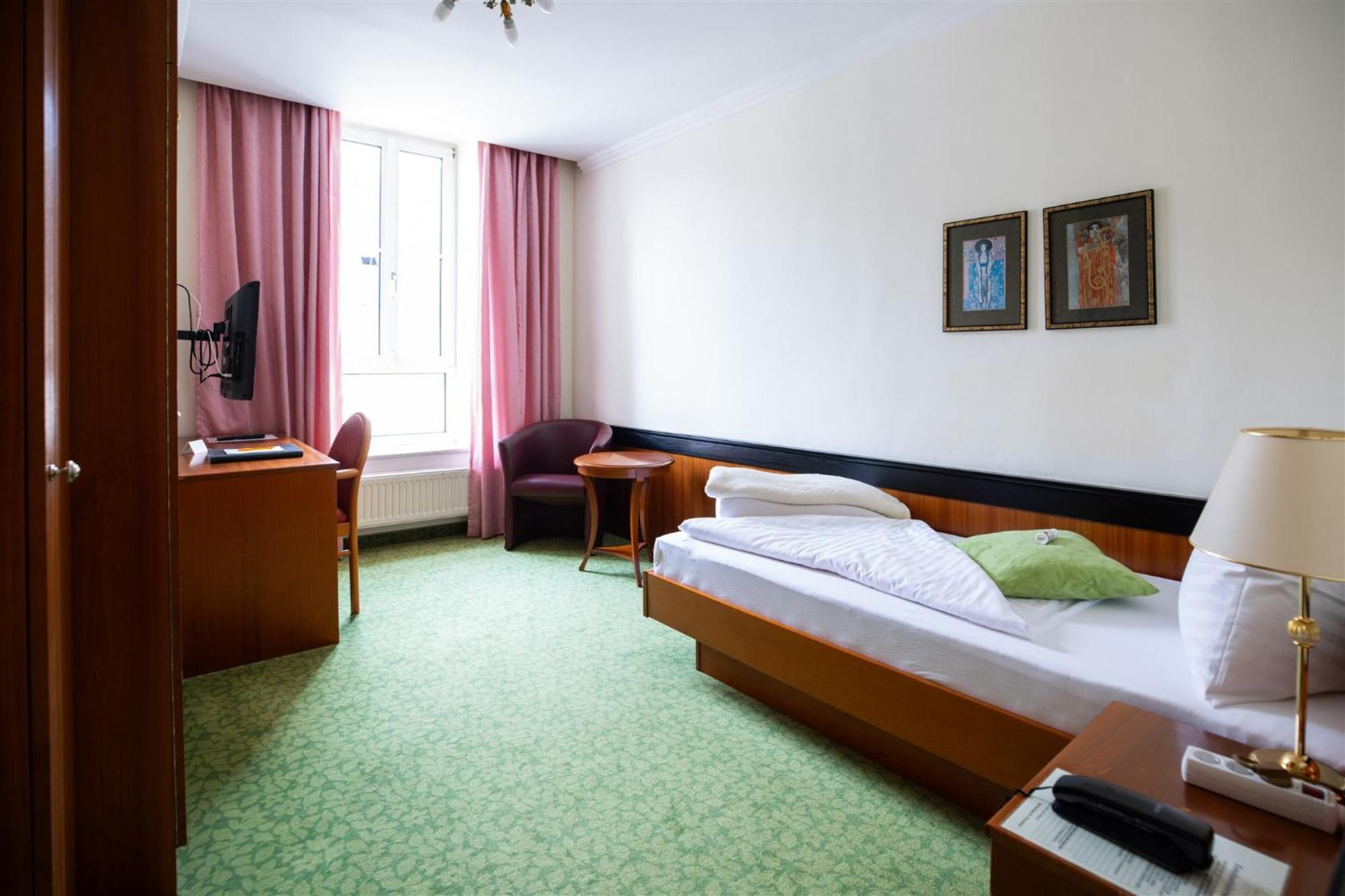 Kurhaus Dr. Petershofer Hotel Wolfsegg am Hausruck Kültér fotó